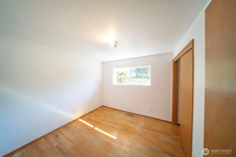 Property photo for 1101 W Mukilteo Boulevard, Everett photo 9