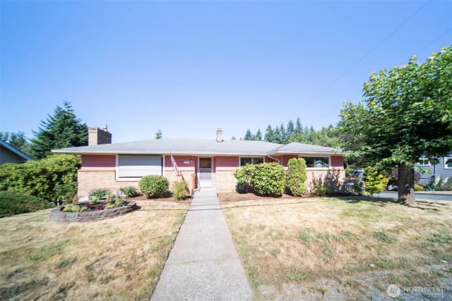 Property photo for 1101 W Mukilteo Boulevard, Everett