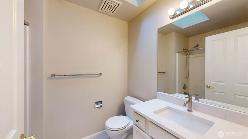 Property photo for 6502 61st Street W, University Place photo 16