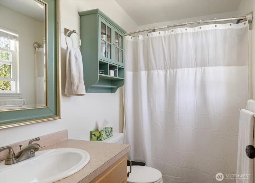 Property photo for 1162 Sw 2nd Avenue, Oak Harbor photo 20