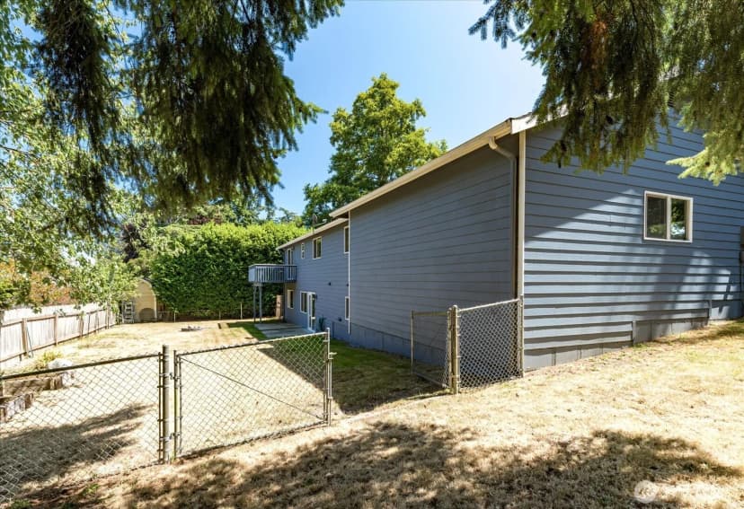 Property photo for 1162 Sw 2nd Avenue, Oak Harbor photo 33