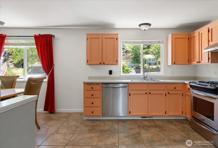 Property photo for 1162 Sw 2nd Avenue, Oak Harbor photo 12