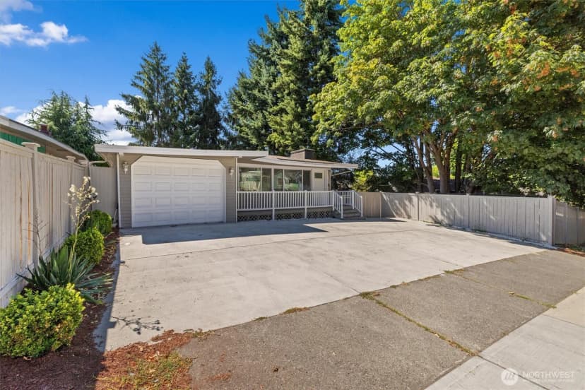 Property photo for 7929 Delridge Way Sw, Seattle