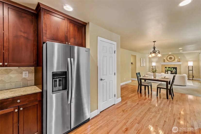 Property photo for 12106 Ne 105th Street, Kirkland photo 12
