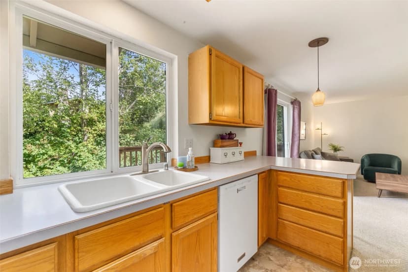 Property photo for 2201 Sophie Way Nw, Olympia photo 11