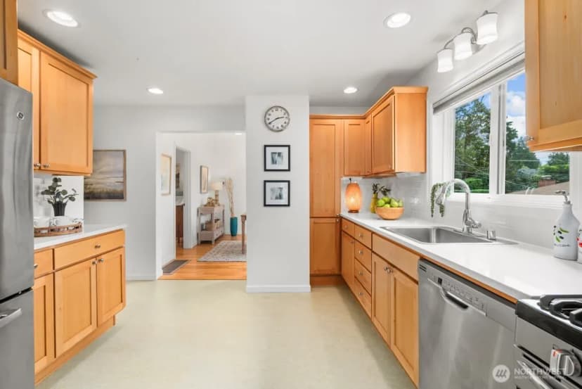 Property photo for 4160 Sw Orchard Street, Seattle photo 13