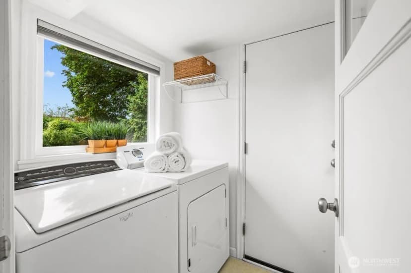 Property photo for 4160 Sw Orchard Street, Seattle photo 19