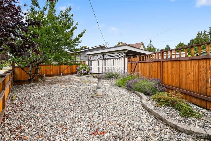 Property photo for 2400 Williams Street, Bellingham photo 7