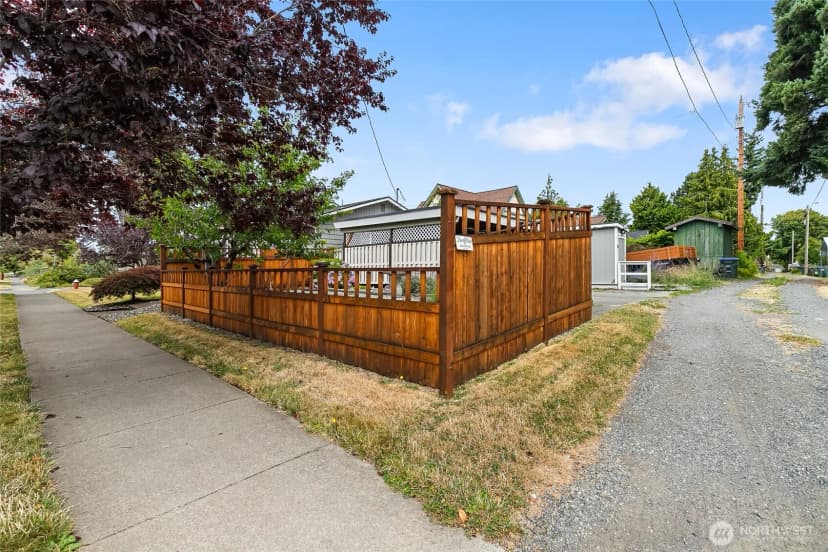 Property photo for 2400 Williams Street, Bellingham photo 21