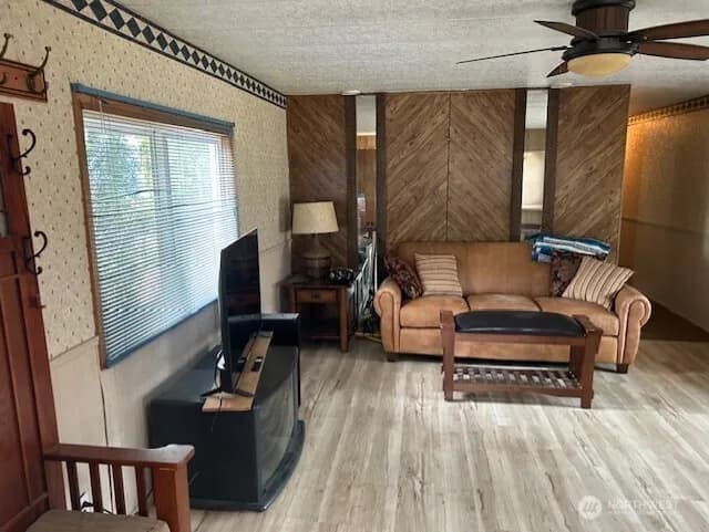 Property photo for 391 W Pacific Avenue, Ronald photo 6