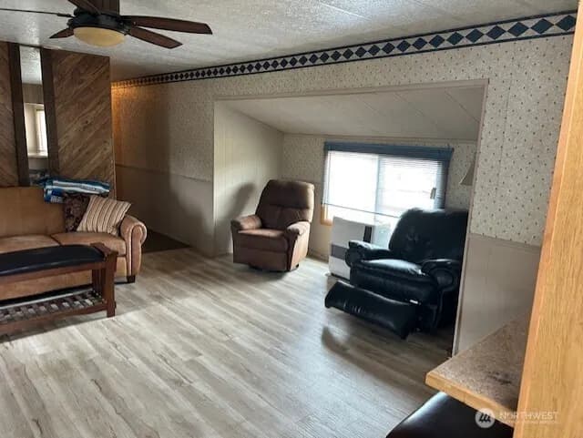 Property photo for 391 W Pacific Avenue, Ronald photo 7