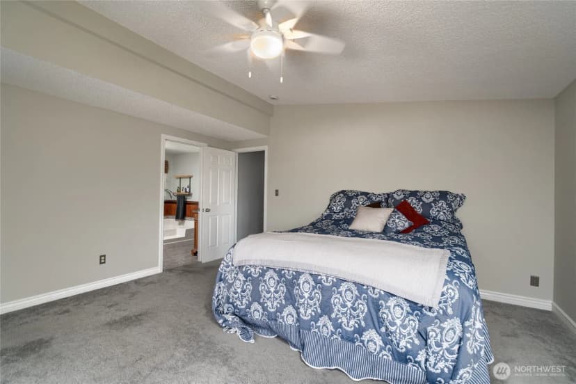 Property photo for 4810 Yorkshire Drive, Anacortes photo 14