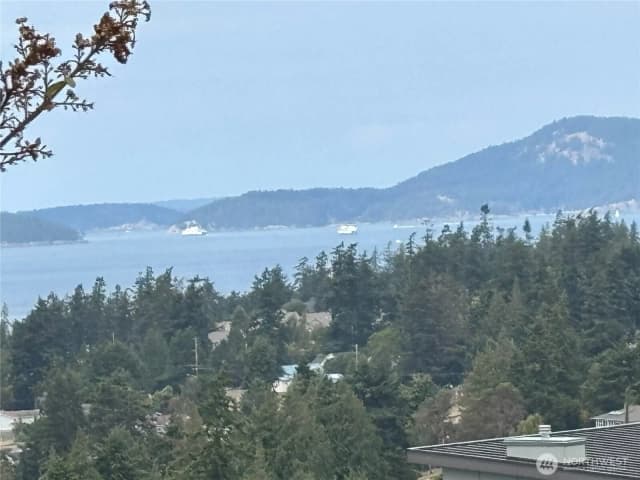 Property photo for 4810 Yorkshire Drive, Anacortes photo 4