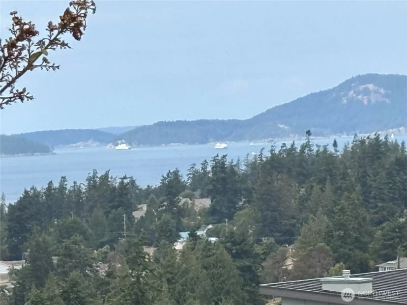 Property photo for 4810 Yorkshire Drive, Anacortes photo 4