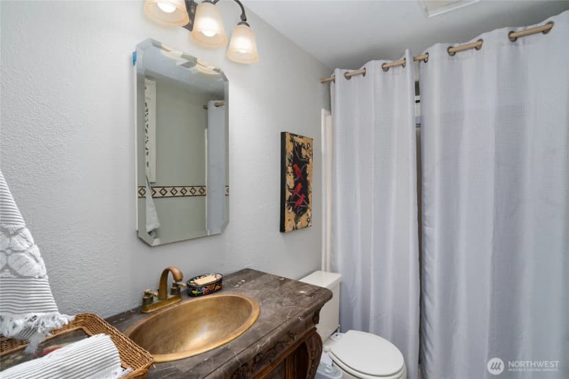 Property photo for 4810 Yorkshire Drive, Anacortes photo 19