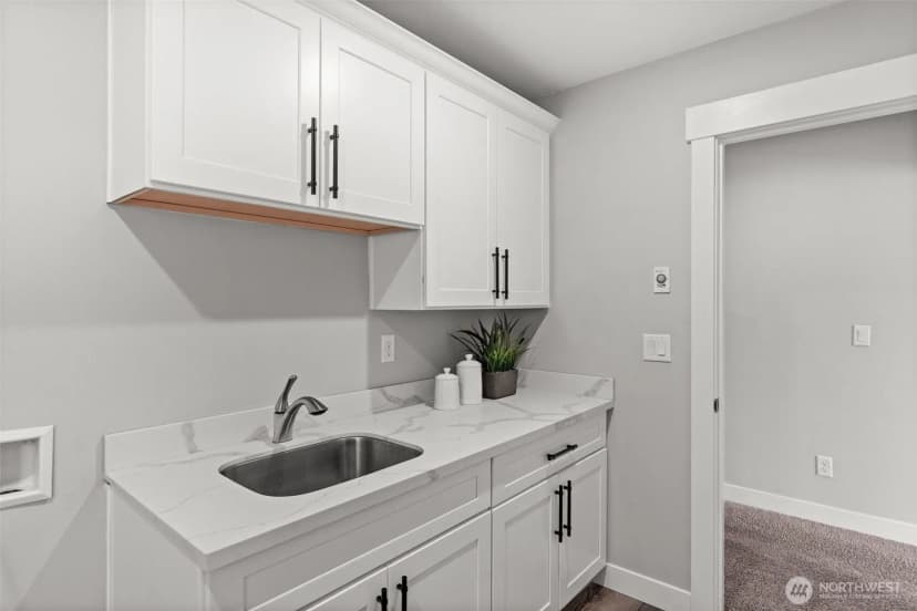 Property photo for 9128 Moreland Avenue Sw, Lakewood photo 33