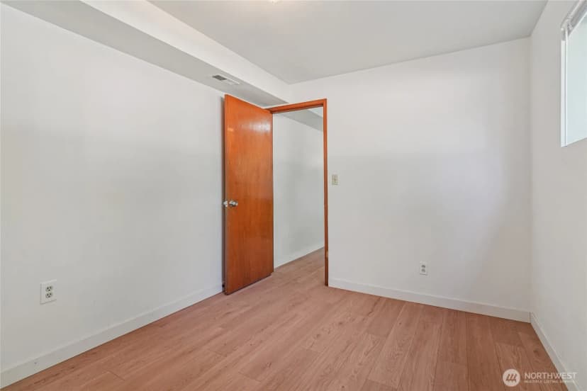 Property photo for 1809 Blaine Avenue Ne, Renton photo 18