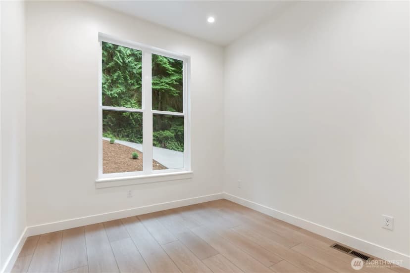 Property photo for 7 Deer Run Ln, Bellingham photo 6