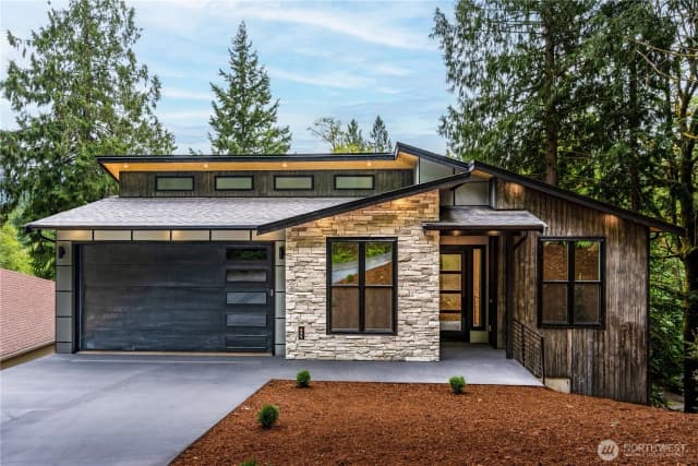 Property photo for 7 Deer Run Ln, Bellingham