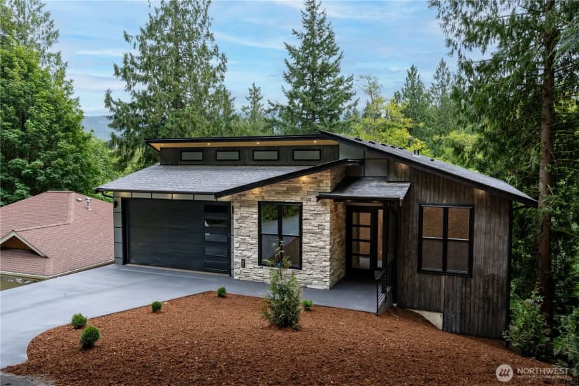 Property photo for 7 Deer Run Ln, Bellingham photo 2