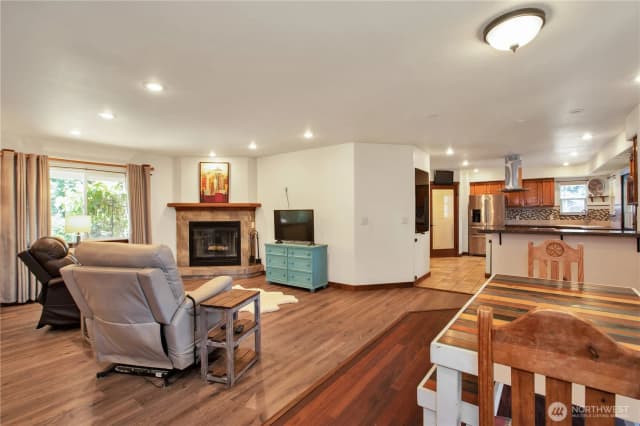 Property photo for 8133 Bicentennial Loop Se, Lacey photo 4