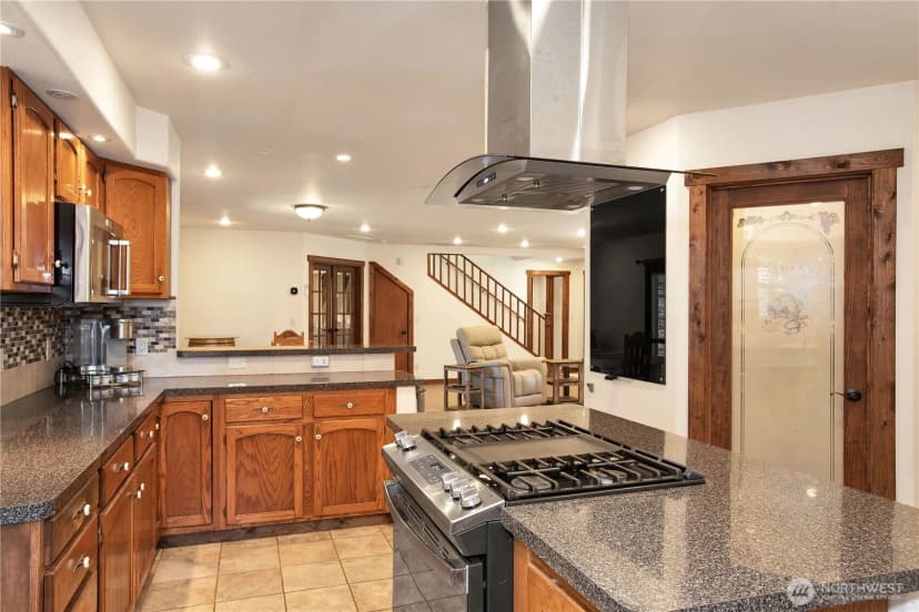 Property photo for 8133 Bicentennial Loop Se, Lacey photo 12