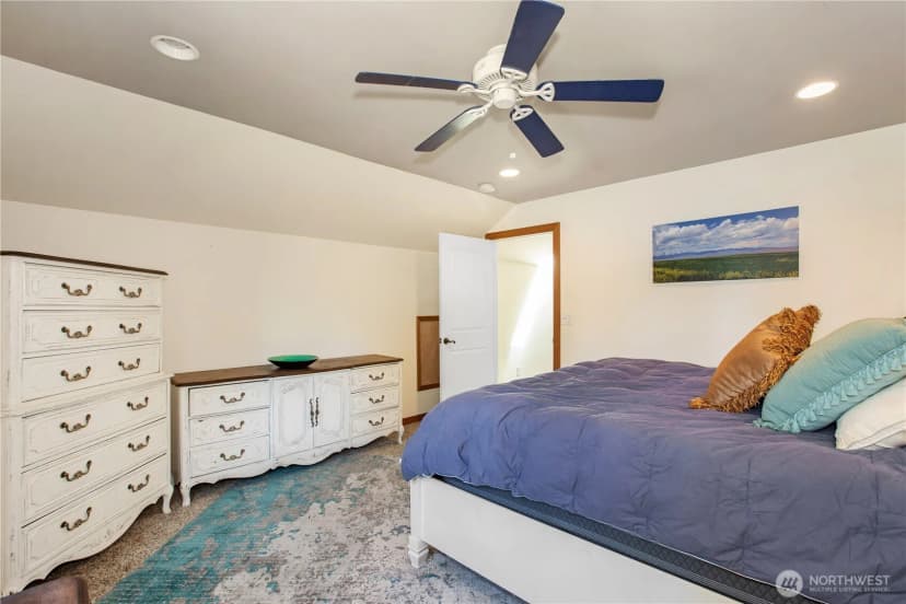 Property photo for 8133 Bicentennial Loop Se, Lacey photo 25
