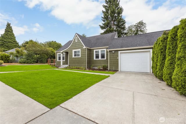 Property photo for 1421 Pine Avenue Ne, Olympia photo 3