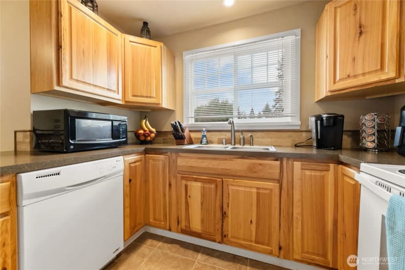 Property photo for 1421 Pine Avenue Ne, Olympia photo 10