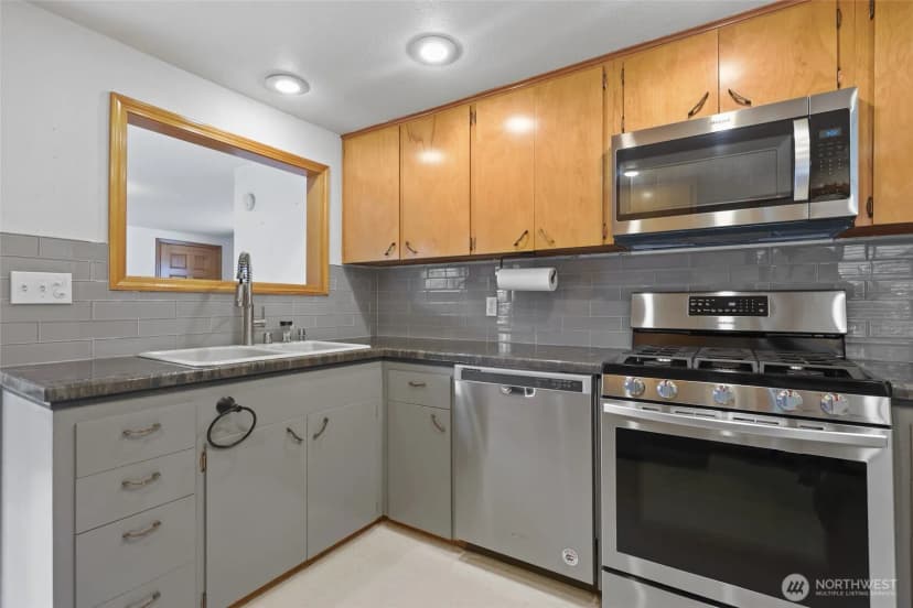 Property photo for 301 Dennis Street Sw, Tumwater photo 6