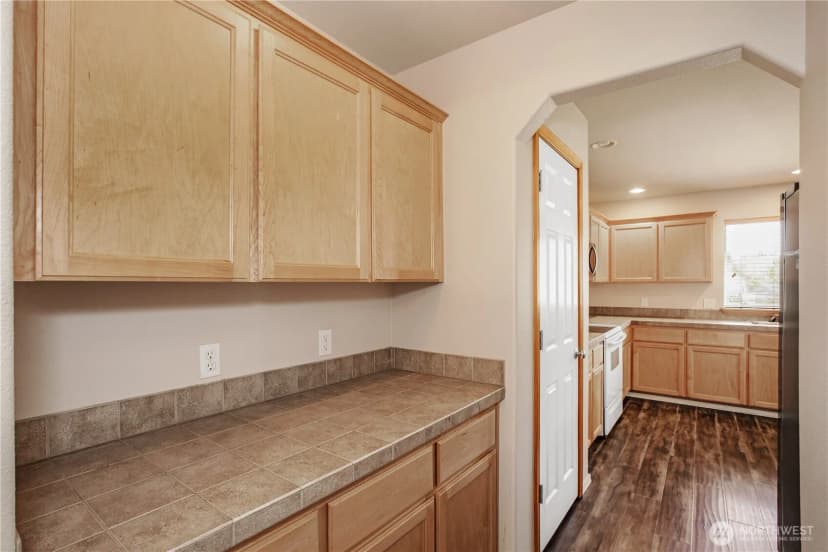 Property photo for 6908 Stone Street Se, Lacey photo 10