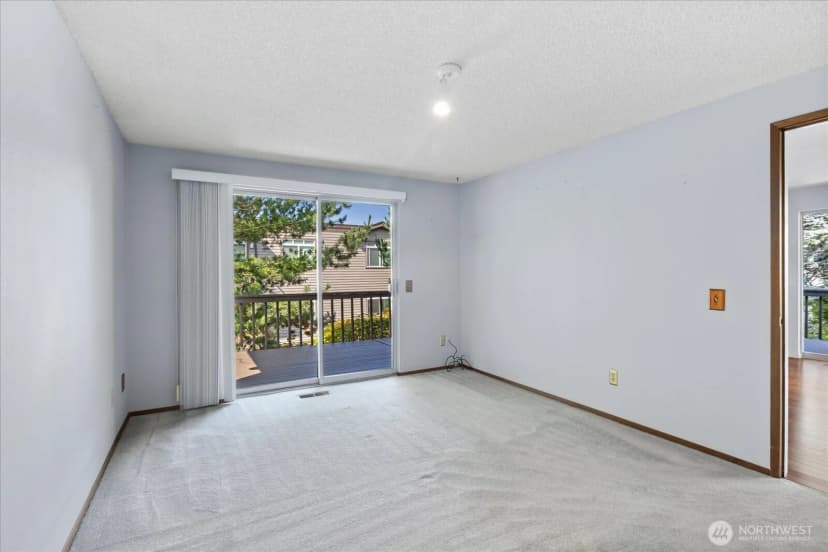 Property photo for 525 Holly Drive, Edmonds photo 11