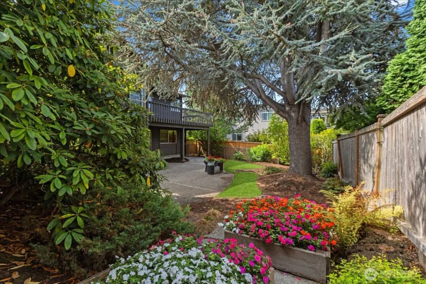 Property photo for 525 Holly Drive, Edmonds photo 24