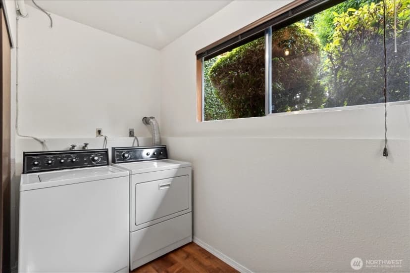 Property photo for 525 Holly Drive, Edmonds photo 18