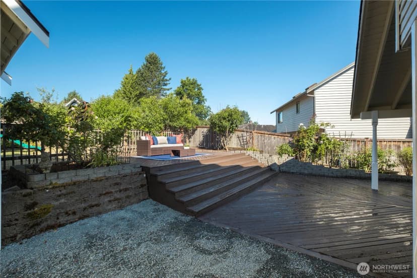 Property photo for 2425 214th Place Sw, Brier photo 31