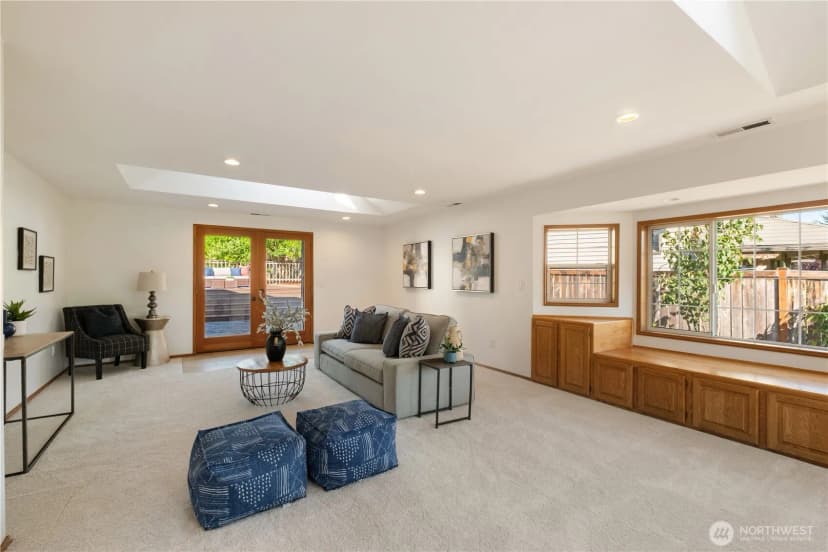 Property photo for 2425 214th Place Sw, Brier photo 14