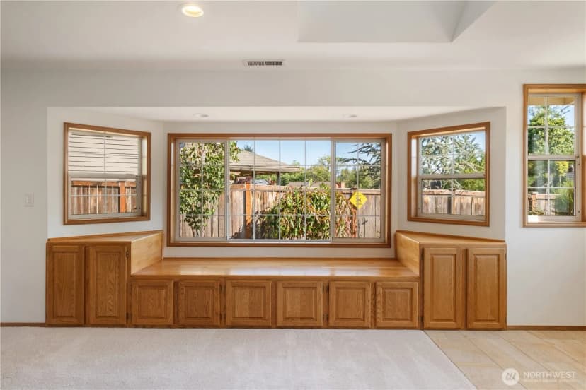 Property photo for 2425 214th Place Sw, Brier photo 15