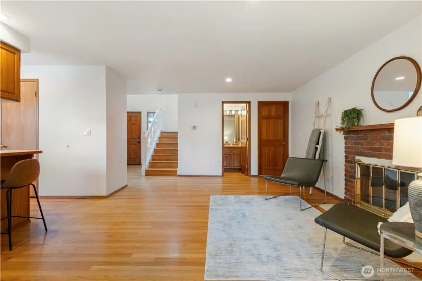 Property photo for 2425 214th Place Sw, Brier photo 12