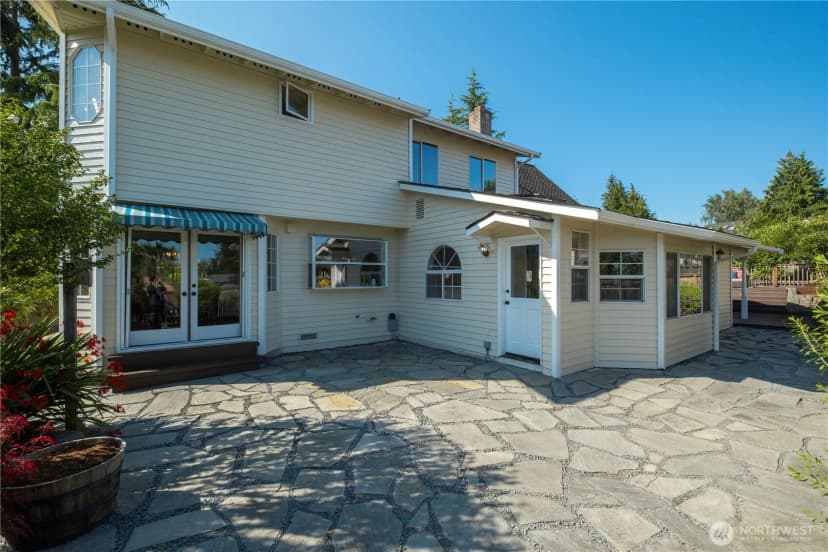Property photo for 2425 214th Place Sw, Brier photo 30