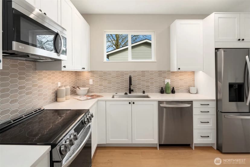 Property photo for 332 17th Avenue #b, Seattle photo 6