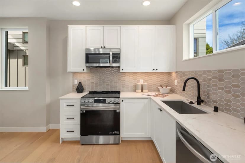Property photo for 332 17th Avenue #b, Seattle photo 7