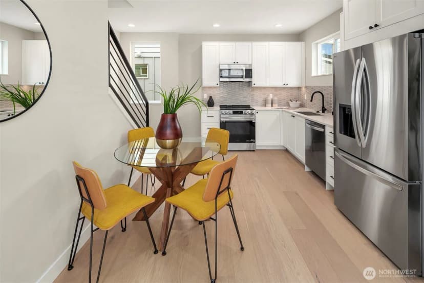 Property photo for 332 17th Avenue #b, Seattle photo 4