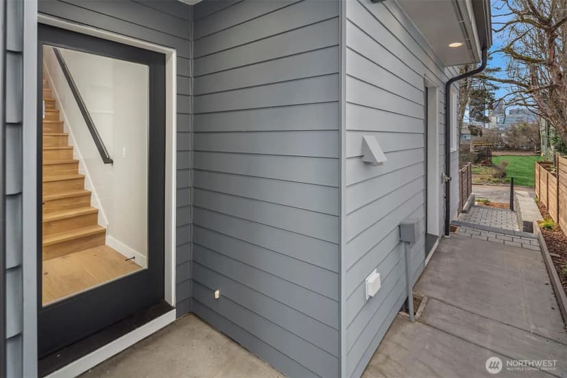 Property photo for 332 17th Avenue #b, Seattle photo 20