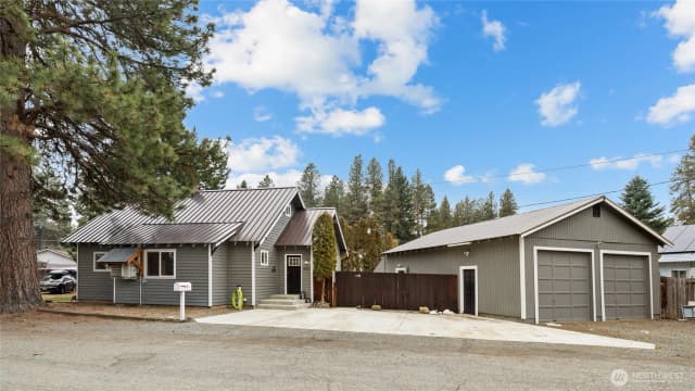 Property photo for 601 Roslyn Place, Cle Elum photo 3