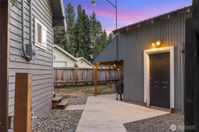 Property photo for 601 Roslyn Place, Cle Elum photo 6