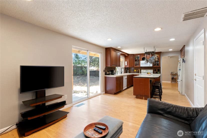 Property photo for 3140 Se Pierson Street, Port Orchard photo 8