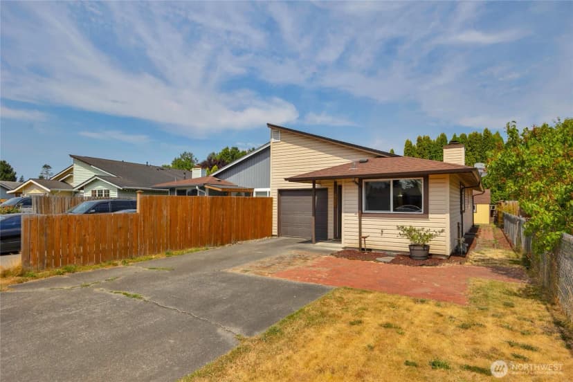 Property photo for 5227 101st Place Ne, Marysville photo 15