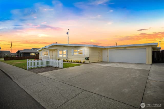 Property photo for 416 Stremler Drive, Lynden
