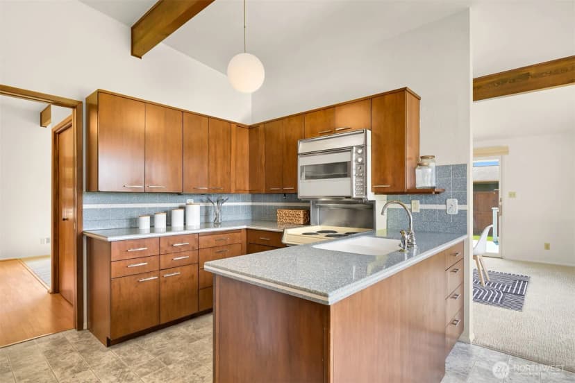 Property photo for 416 Stremler Drive, Lynden photo 11