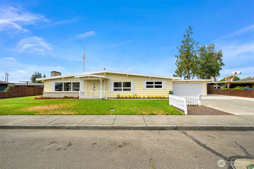 Property photo for 416 Stremler Drive, Lynden photo 3